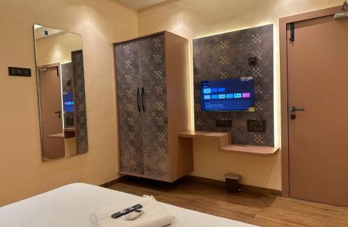 Nashik Apartment | Hotel Vyankatesh Inn