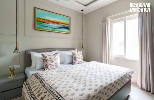 DLF City Villa | StayVista at The Sweet Sunsation - Gurgaon With Pool And Jacuzzi