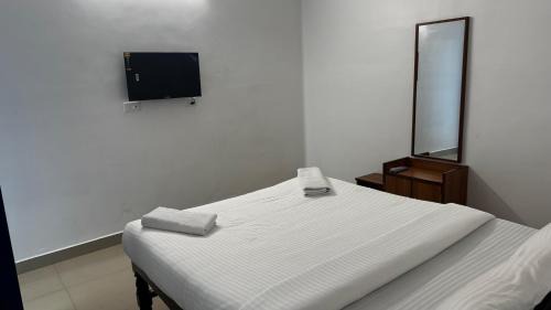 White Town Hotel | Hotel Continental