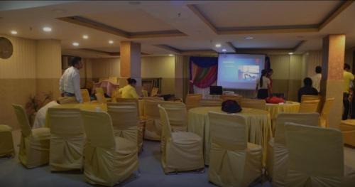 Kaushambi Hotel | Hotel samrat