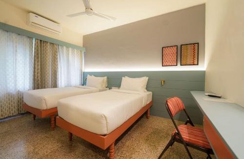 Kozhikode Hotel | Sreenivas Lodge by Copperfolia