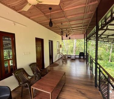 Munroe Island Apartment | The Munroe Vibes Inn