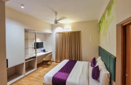 Maradu Hotel | M Suites And Hotel