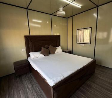 Faridabad House | Swastik Farm House -Adjoing to Aravali College