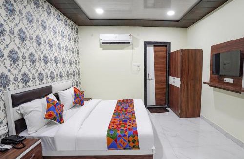 Kanpur Hotel | FabHotel Rajdhani