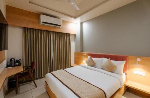 Nadiad Hotel | Prarambh By Siara