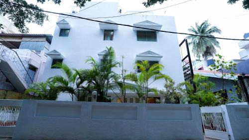 5th Block Bed & Breakfast | Luho White House