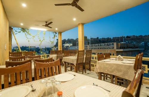 Amar Sagar Pol Hotel | Hotel Royal Villa Jaisalmer