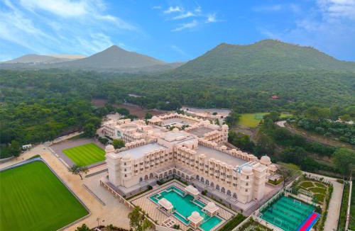 Udaipur Hotel | Wyndham Grand Udaipur Palace Pure Vegetarian Hotel