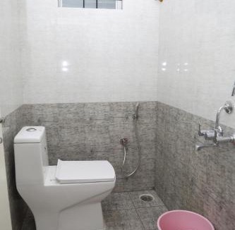 Brookefield Hotel | Sakura Inn & Suites