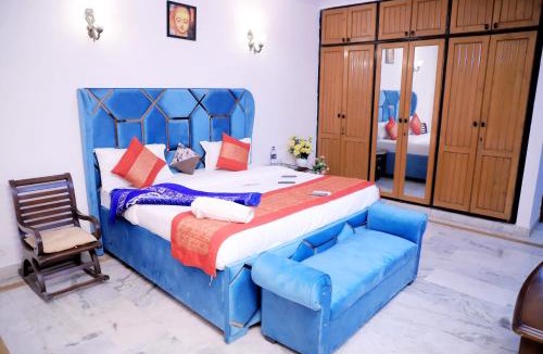 Saket Apartment | Fortune Home Service Apartment,2Bhk, D-198,SAKET