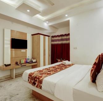 Paharganj Hotel | Hindustan By Backpackers Heaven - Traveller's Choice Award 2023-24-25-26 Best of Best Winning Hotel