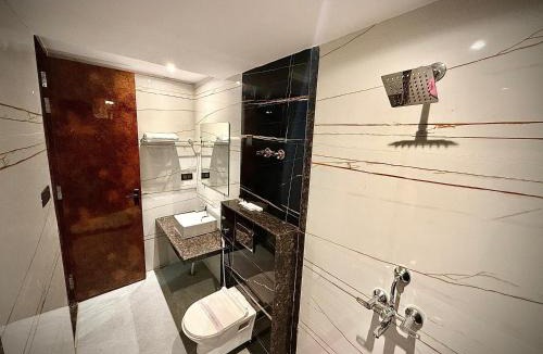 Kanpur Hotel | Hotel Lata Continental