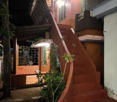 Varkala Hotel | Tiny Temple