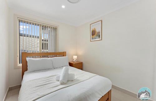 Fairfield East House | Comfortable 4-Bed House in Fairfield with Parking