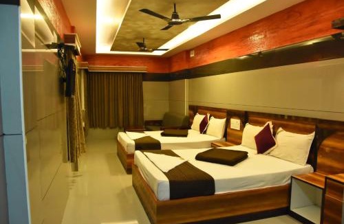 Velankanni Hotel | Vendha Sea Park