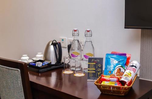 Paharganj Hotel | HOTEL GODWIN DELUXE NEAR CONNAUGHT PLACE Offers FREE AIRPORT PICKUP