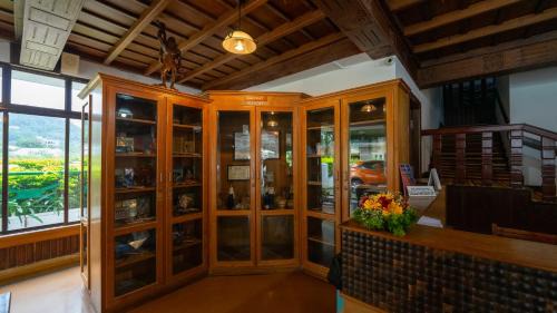 Moolakadai Hotel | Westwood Riverside
