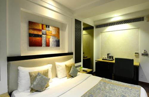 Paharganj Hotel | Hotel City Star, Near Connaught Place & New Delhi Railway Station, with Free Airport Pickup