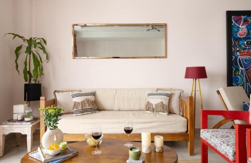 Green Park Apartment | The Urban Nest by The Blue Kite - 3BHK Spacious & Modern Apartments With Kitchen & Wifi