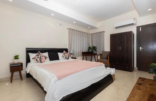 Kolkata Apartment | Lakeside Suites
