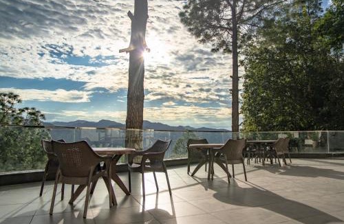 Smanora Range Hotel | The Golden Sunrise Hotel