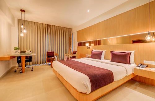 Nashik Hotel | The SSK Solitaire Hotel & Banquets