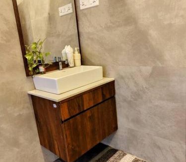 Kolkata Apartment | The Turquoise Letterbox - Twin at Central