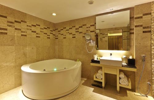 Gulshan Hotel | Six Seasons Hotel