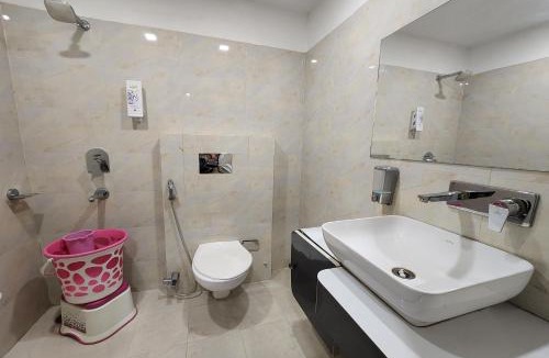 Kanpur Hotel | Hotel Mandakini Royale