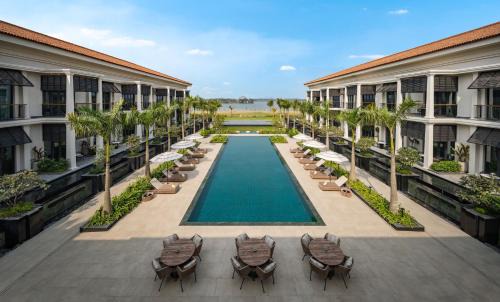 New Town Hotel | Taj Taal Kutir
