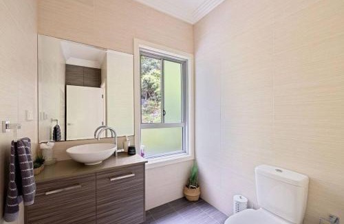 Avalon Beach House | Treetop coastal getaway in Avalon Beach