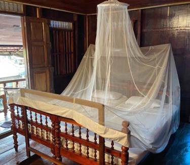 Aryad South Hotel | Malayalam Lake Resort