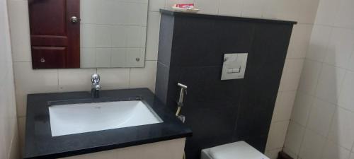 Perintalmanna Hotel | hazmi inn