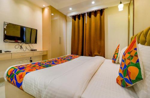 Pitampura Hotel | FabHotel Pitampura