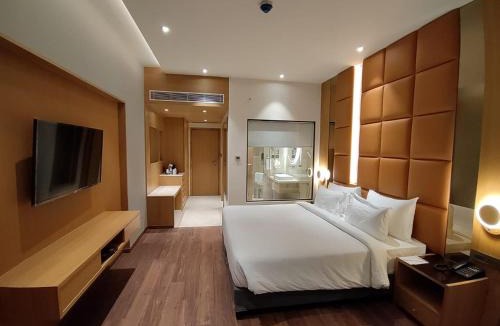 Gomti Nagar Hotel | Damson Plum