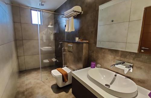Nedumbassery Hotel | Florida Airport Hotel Kochi