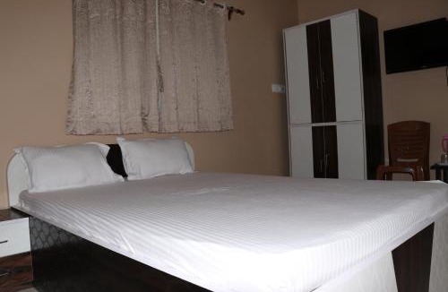 Jhargram Hotel | Somani Inn