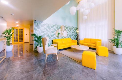 Indiranagar Hotel | Bloom Hotel - Indiranagar
