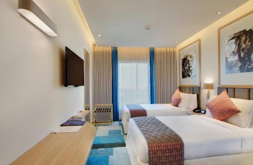 Gandhi Nagar Hotel | Holiday Inn Bengaluru Racecourse by IHG
