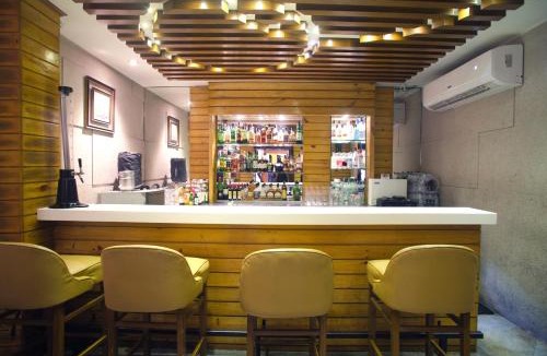 Kolkata Hotel | The Samilton
