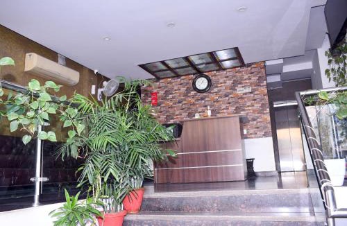 Udyog Vihar Hotel | Hotel Flora Inn