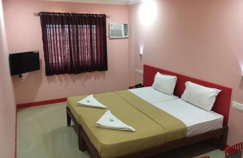 Kasaragod Hotel | Kalluvalappil Holiday Inn