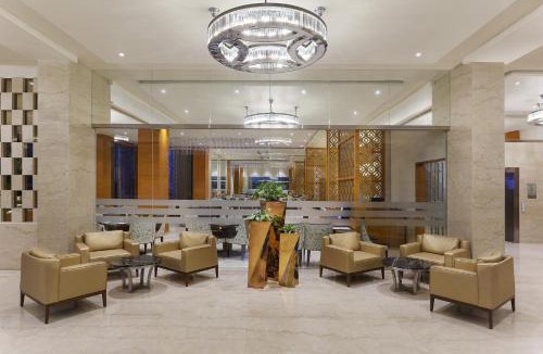 Jhansi Hotel | Nataraj Sarovar Portico