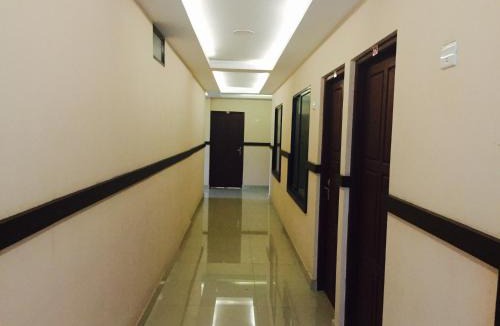 Palarivattom Hotel | Mega Tourist Home Palarivattom