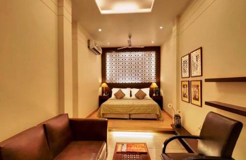 Paharganj Hotel | Hotel Ajanta - Colonial Charm Award Winning Luxury Hotel in the Heart of the City