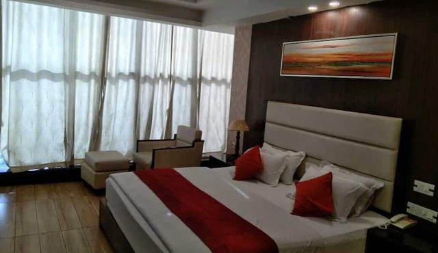 Hotel Ambassador Royale