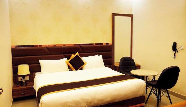 Shree Jee Hotel