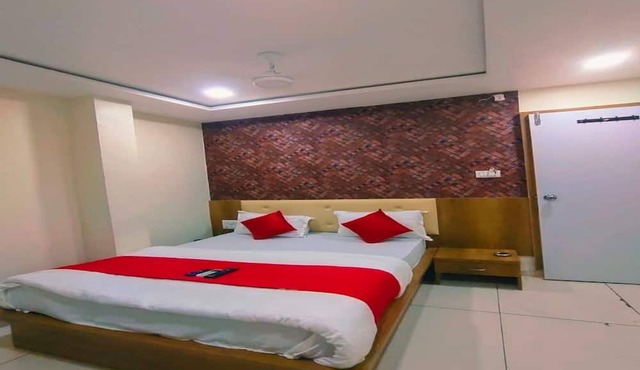Hotel Arsh Inn