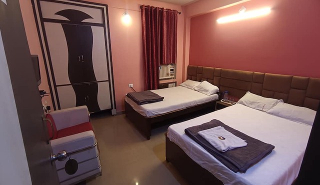 Hotel Viraat Inn